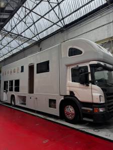 Camion chevaux 7 places - home car conceptpgo