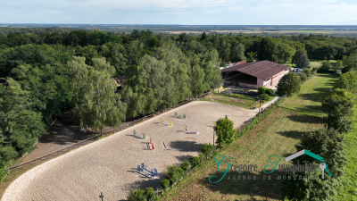 Proche fontainebleau : propriété équestre