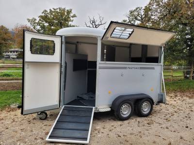 Vans chevaux Annonces Vans Occasion Neuf a Vendre en Suisse Equirodi Suisse