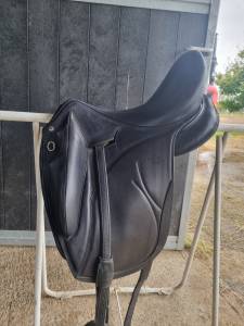 Selle dressage devoucoux makila lab