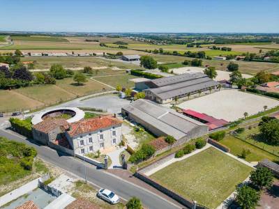 Domaine equestre 11 hectares