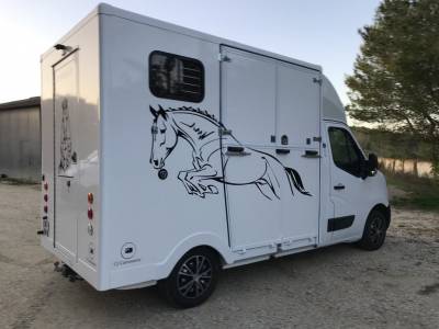 Camions VL Chevaux a vendre Gard Equirodi France