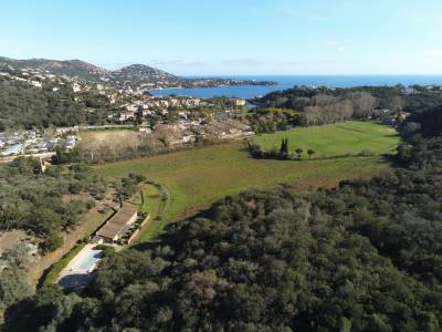 Pension à proximité du massif de l'esterel entre terre 