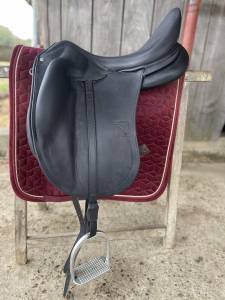 Selle de dressage childeric 