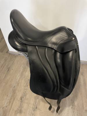 Selle de dressage antarès 17,5 de 2020 - excellent etat