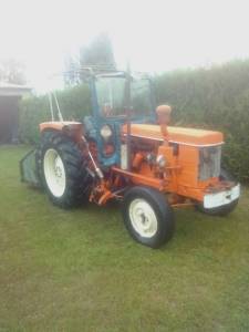 Tracteur agricole renault 