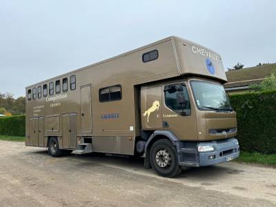 Cmvo 8 chevaux avec home car