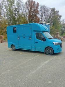 Camion transport chevaux equita