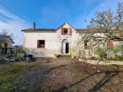 Maison avec dépendances et 2 ha de foncier dans les Hautes-Pyr?