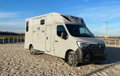 Camion chevaux - Stalle élevage - Renault Master - Tran