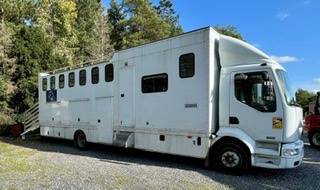 Camion pl 7 places chevaux avec home car