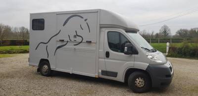 A vendre camion VL en stalles.