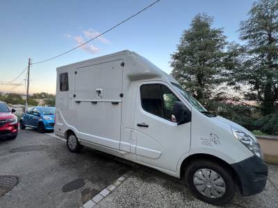 Renault master iii 130 cv 2017 124200 kms 2 chevaux 3 p