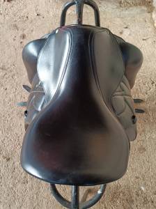 Selle de dressage devoucoux makila 