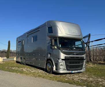 Volvo equix avec pop out