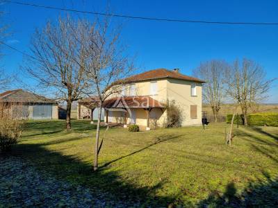 Corps de ferme sur 11 ha dans le quercy lotois