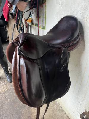 Selle de dressage cwd