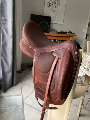 Selle de dressage malika harmonie havane 