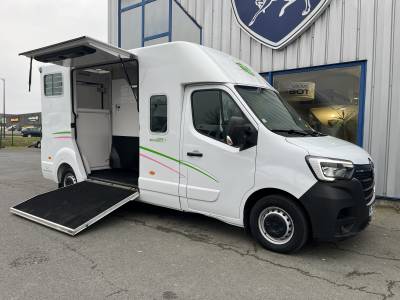 Camion 2 chevaux renault master dci 165 cv