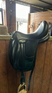 Selle de dressage devoucoux 