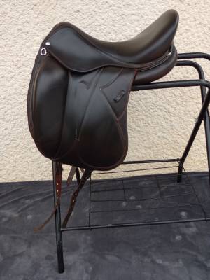 Selle devoucoux makila 17'5
