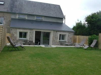 Maison en pierre ,3 gites ,installation equestre sur 3h