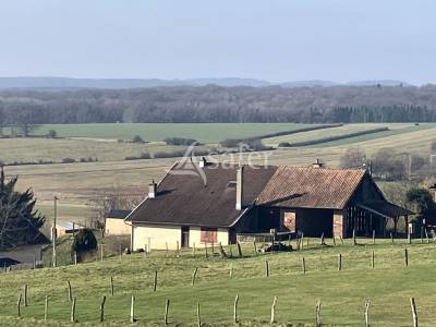 Propriété rurale de 2 ha - corps de ferme et écurie