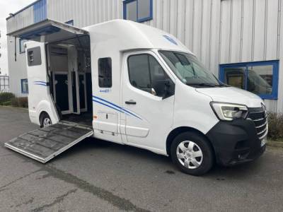 Camion 2 chevaux renault master dci 165 cv