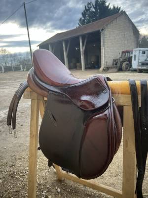 à vendre : selle childeric 17,5