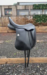 Selle de dressage bates 