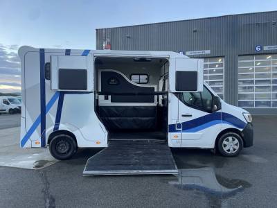 Camion chevaux renault master l3 carrosserie ameline