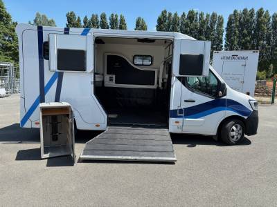 Horsebox hgv ameline renault master l3  2020 used