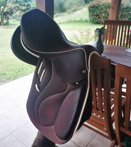 Sella da salto ostacoli devoucoux  17.5