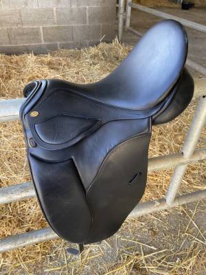 Selle de dressage