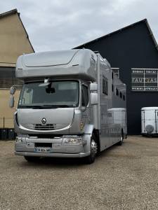 Camion chevaux 7 places home car  conceptpgo