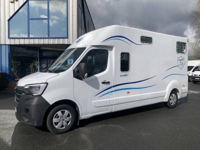 Camion 2 chevaux renault master dci 165 cv