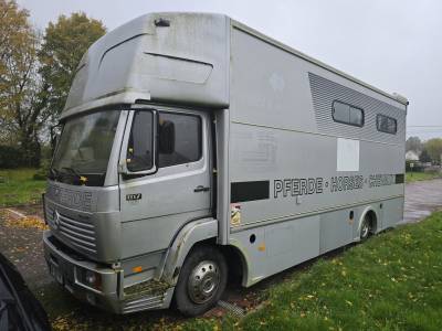 Mercedes 817 l 3-4 chevaux + cabine