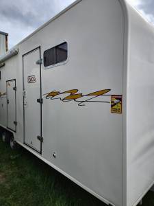 Vans chevaux + homecar