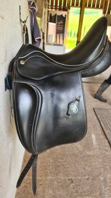 Zaldi dressage 17'5 milenium