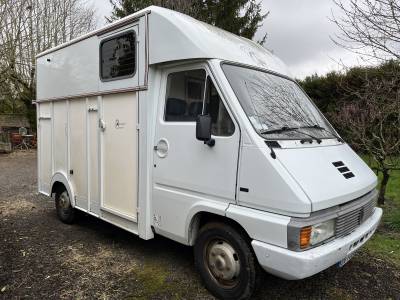 Camion renault master 2 chevaux