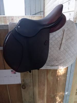 Selle gbs taille siège 16,5 quartier 2a