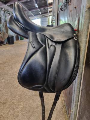Selle dressage devoucoux makila 18