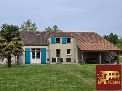 Propriété équestre, 220 m2, 6 chambres, 3,5 hectares avec carrière