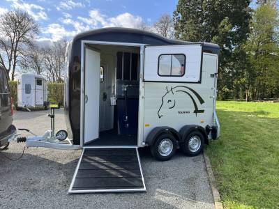 Van touring country cheval liberté