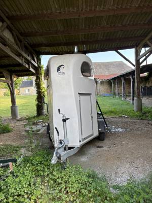 Van à cheval cheval liberté – 1,5 place – gold one wl