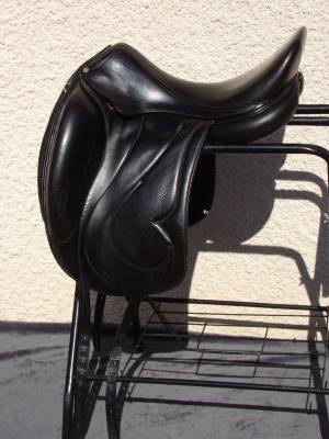 Selle dressage antares cadence 18'5