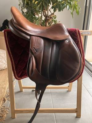 Selle rebelle 17 pouces