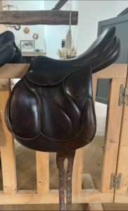 Selle devoucoux chiberta 17 pouces