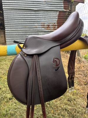 Selle mixte 17 pouces darrose 