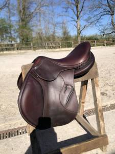 Selle d'occasion antarès cuir cheval à vendre